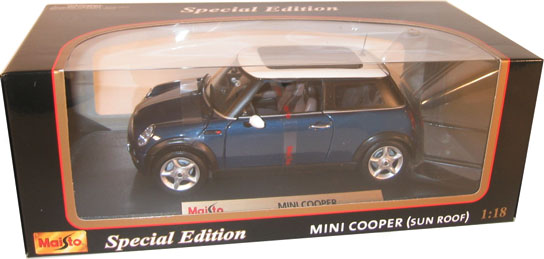 2001 Mini Cooper - Metallic Blue with Sun Roof (Maisto) 1/18
