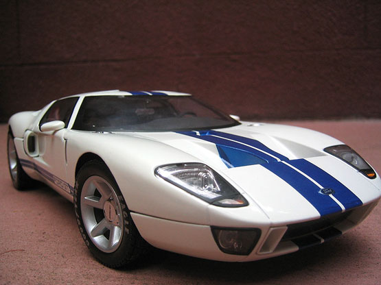 2004 Ford GT - White w/ Navy (Hot Wheels) 1/18