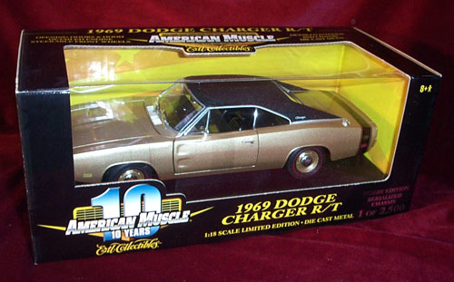 1969 Dodge Charger R/T  - Gold (Ertl) 1/18