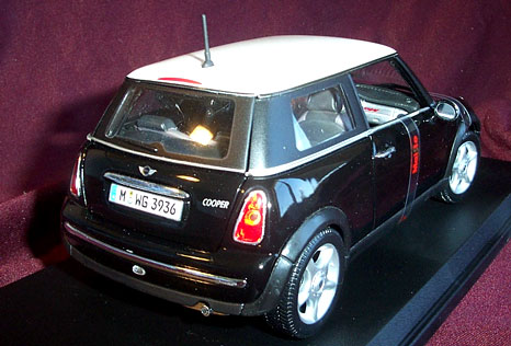 2001 Mini Cooper - Black (Maisto) 1/18