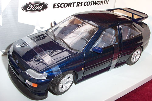 1992 Ford Escort Cosworth - Blue Metallic (UT Models) 1/18