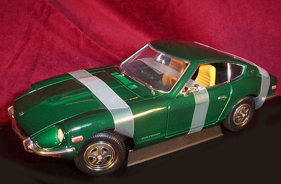 1970 Datsun 240Z - Green (YatMing) 1/18