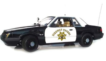 1985 Ford Mustang 5.0 LX California Highway Patrol (GMP) 1/18