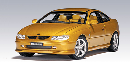 2000 Holden Commodore VT Coupe - Golden (AUTOart) 1/18