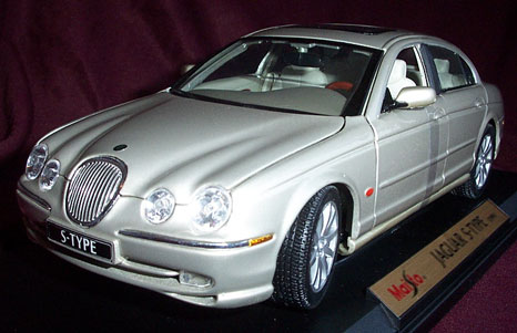 1999 Jaguar S-Type 4.0 - Champagne (Maisto) 1/18