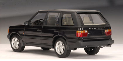 Range Rover Land Rover 4.6 HSE - Metallic Black (AUTOart) 1/18