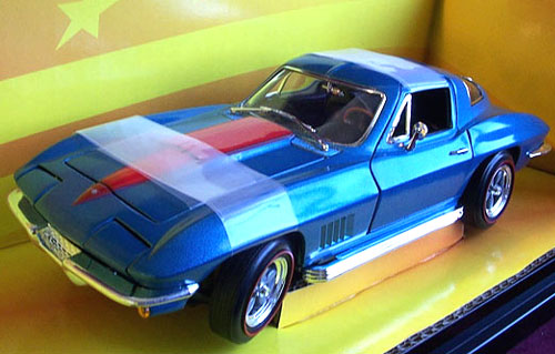 1967 Chevrolet Corvette Stingray - Blue (Ertl) 1/18