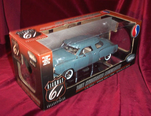 1951 Studebaker V8 Commander Maui Blue Highway 61 118 Diecast Car 500x382
