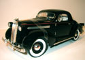 1936 Pontiac Deluxe Coupe - Black (Signature) 1/18