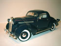 1936 Pontiac Deluxe Coupe - Blue (Signature) 1/18