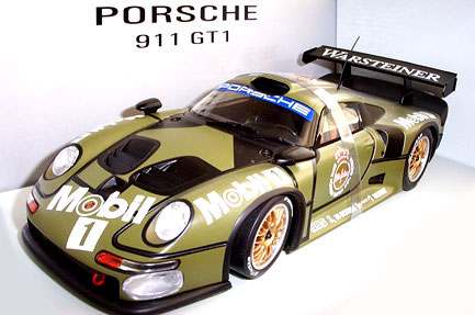 1996 Porsche 911 GT1 - Mobil (UT Models) 1/18