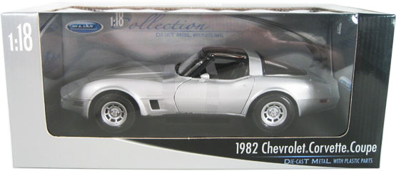 1982 Chevy Corvette Coupe - Silver (Welly) 1/18