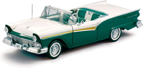 1957 Ford Fairlane Skyliner Convertible - Cumberland Green (Sun Star) 1/18