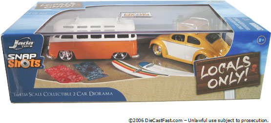 1962 VW Van & 1959 VW Bug Diorama Set (Jada Toys Snap Shots) 1/64
