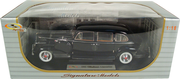 1941 Packard Limousine - Black (Signature) 1/18