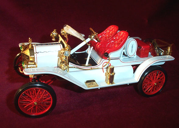 1913 Ford Model T Speedster - White (Ertl Precision 100) 1/18