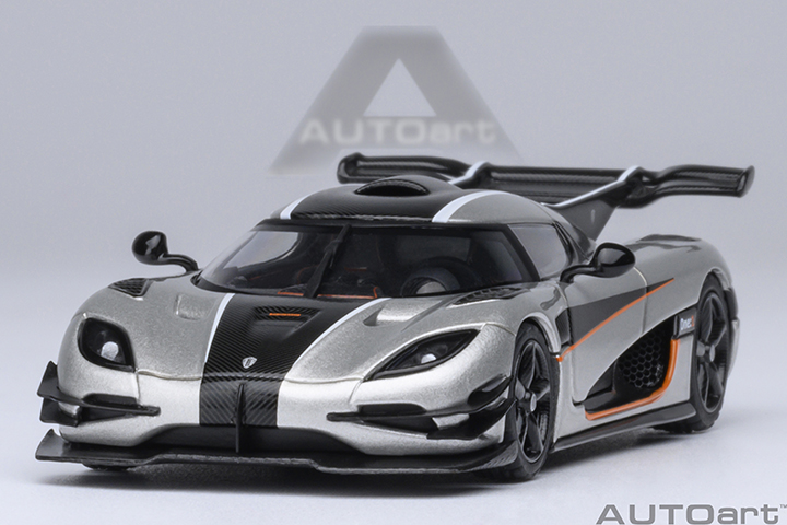 Koenigsegg One : 1 (moon Grey/carbon Black /orange (AUTOart) 1/18