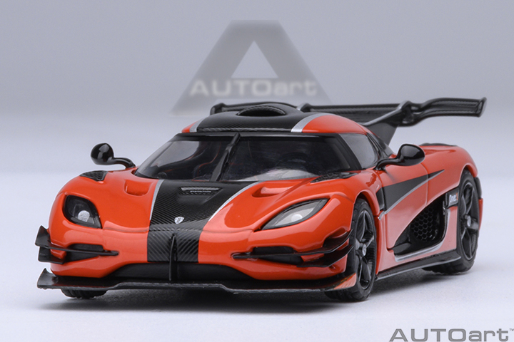 Koenigsegg One : 1 (lava Orange/carbon Fiber/silve (AUTOart) 1/18