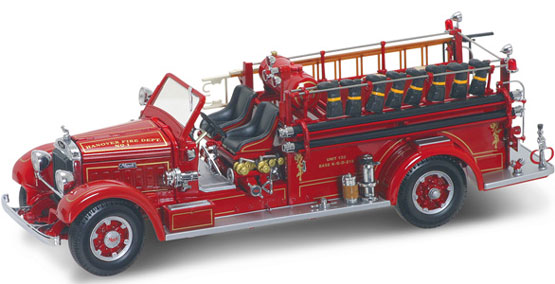 1935 Mack Type 75BX Fire Engine (YatMing) 1/24