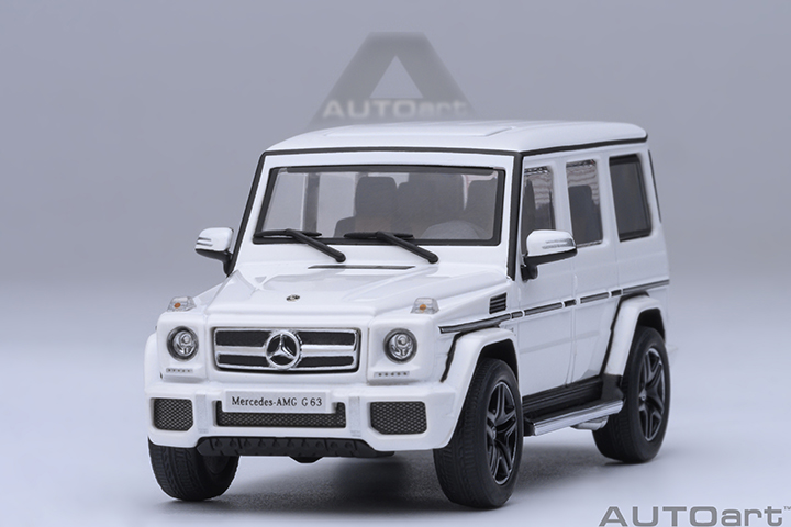 2017 Mercedes-amg G63 - Gloss White (AUTOart) 1/18