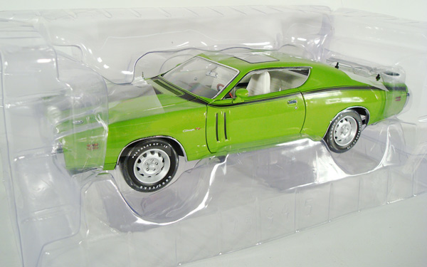 1971 Dodge Charger R/T 426 Hemi - Go Green (Ertl) 1/18