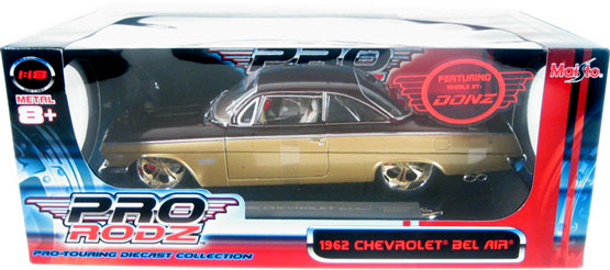 1962 Chevy Bel Air - Gold w/ Brown (Maisto Pro Rodz) 1/18