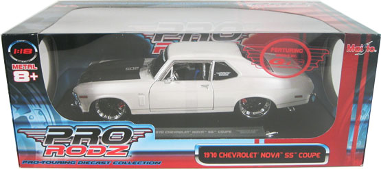 1970 Chevy Nova SS 396 - White (Maisto Pro-Rodz) 1/18