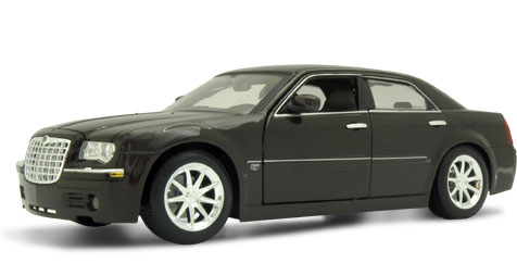 2005 Chrysler 300C Hemi - Deep Purple (Maisto) 1/18