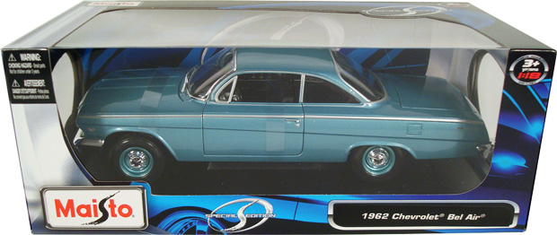 1962 Chevy Bel Air 409 V-8 Bubble Top - Metallic Light Blue (Maisto) 1/18