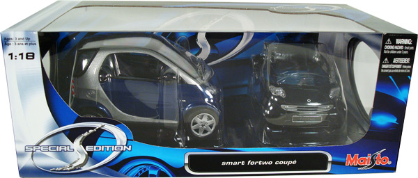 Mercedes-Benz Smart Car Fortwo Coupe (Maisto) 1/18