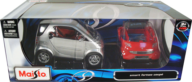 Mercedes-Benz Smart Car Fortwo Coupe (Maisto) 1/18