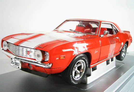 1969 Chevrolet Camaro Z28 - Hugger Orange (Ertl) 1/18