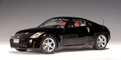 2002 Nissan 350Z - Black (AUTOart) 1/18