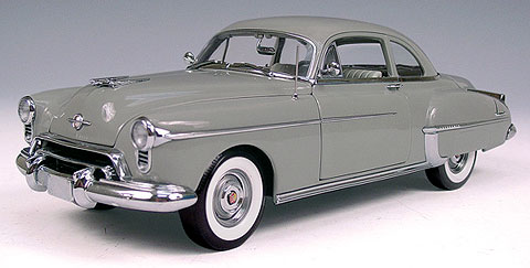 1950 Oldsmobile Rocket 88 - Silver Gray Chase Car (Ertl Authentics) 1/18