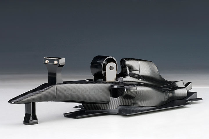 Formula Tub Tape Dispenser - Carbon Fiber Finish (AUTOart) 1/18