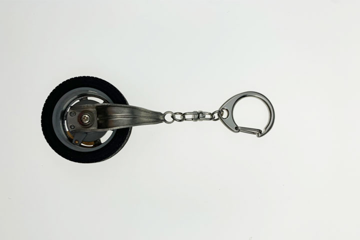 Nissan Fairlady Z Wheel Keychain (AUTOart) 1/18