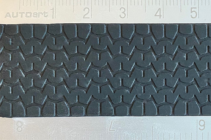 Vintage Racing Tire Ruler (AUTOart) 1/18