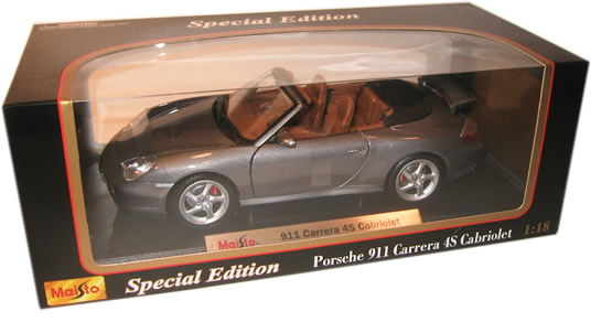 Porsche 911 Carrera 4S Cabriolet - Silver (Maisto) 1/18