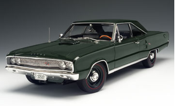 1967 Dodge Coronet R/T 440 - Dark Green Metallic (Highway 61) 1/18