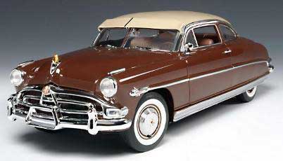 1952 Hudson Hornet Club Coupe - Boston Ivory & Texas Tan (Highway 61) 1/18
