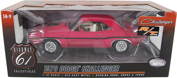 1970 Dodge Challenger R/T - Panther Pink (Highway 61) 1/18