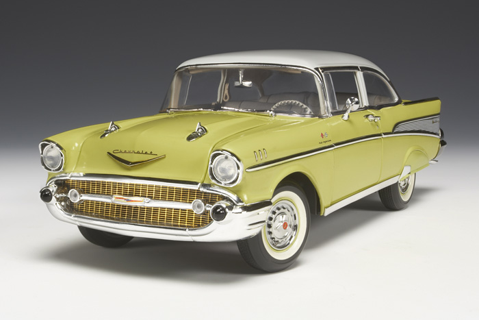 1957 Chevrolet Bel Air - Coronada Yellow & India Ivory (Highway 61) 1/18