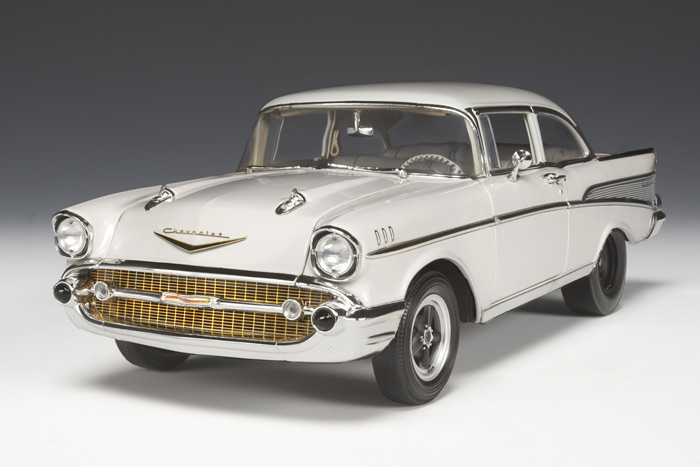 1957 Chevrolet Bel Air Street Machine - India Ivory (Highway 61) 1/18