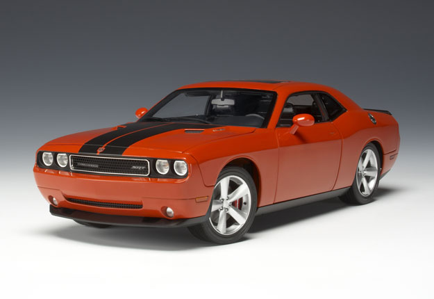 Dodge Challenger SRT8 - Hemi Orange Pearl (Highway 61) 1/18