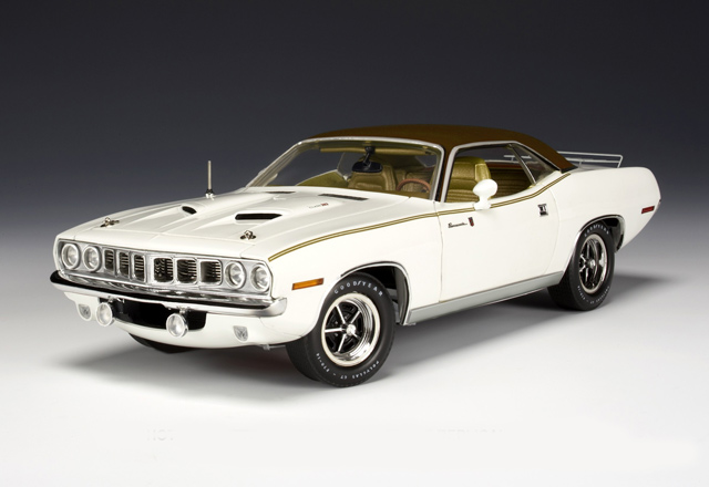 1971 Plymouth Barracuda Gran Coupe - Alpine White (Highway 61) 1/18