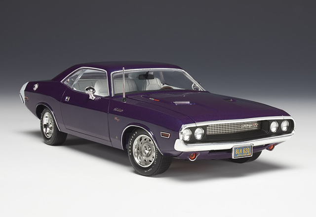 1970 Dodge Challenger R/T - Plum Crazy (Highway 61) 1/24