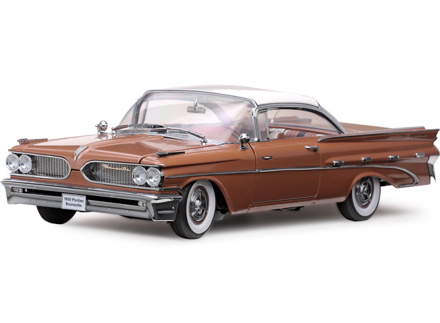 1959 Pontiac Bonneville Hardtop - Cameo Ivory / Canyon Copper (SunStar Platinum) 1/18