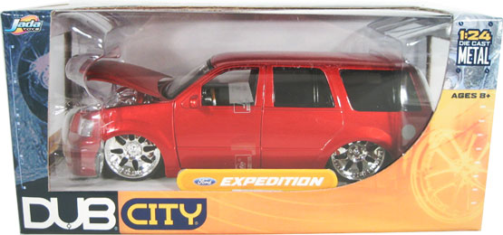 2003 Ford Expedition w/ GfG "Dresden 8" Wheels (DUB City) 1/24