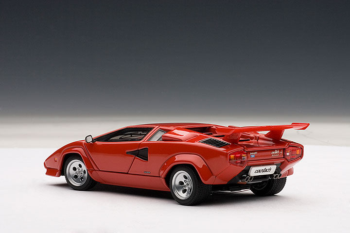 Lamborghini Countach 5000 S - Red) (with Openings (AUTOart) 1/18