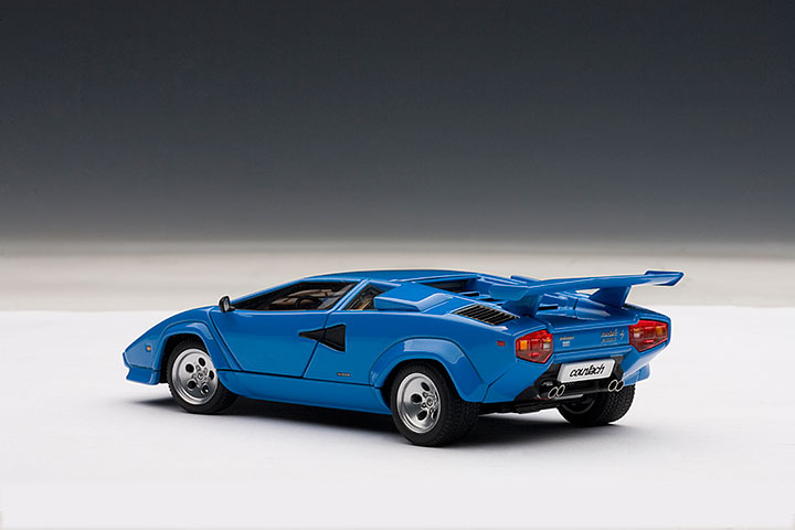 Lamborghini Countach 5000S - Blue)(with Openings (AUTOart) 1/18